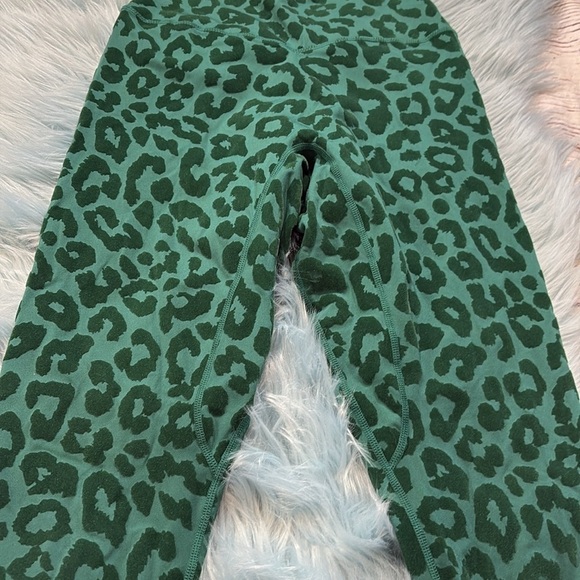 Balance Athletica Lux Panther Velvet Green Leggings sz S - Picture 3 of 8